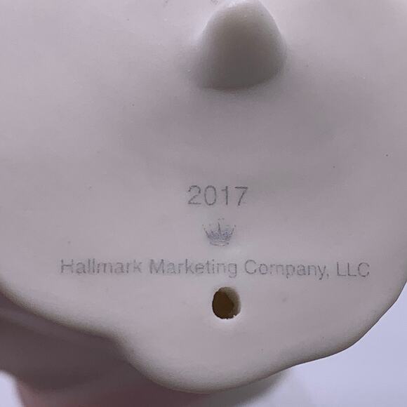 Hallmark Keepsake 2017 Strength Within Collectible Christmas Ornament in Box - Picture 5 of 6